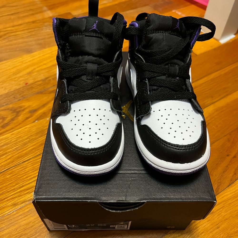 Jordan 1s Mid